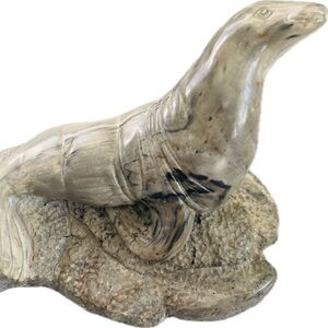 Thorn Arts seal or sea lion sculpture Made in Canada